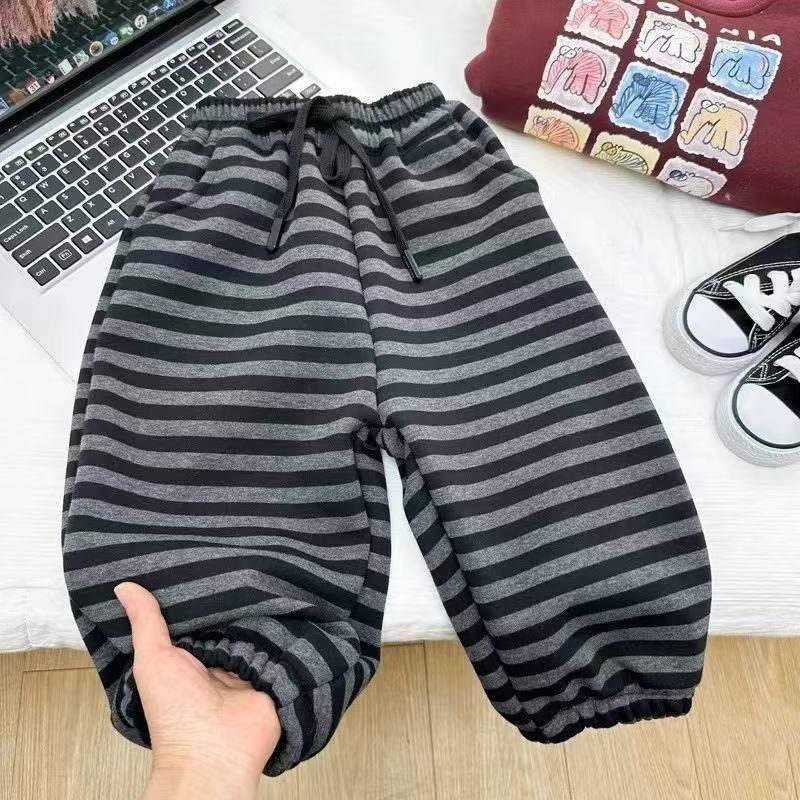 Stripe Pants For Girls Boys One-piece Velvet Spring Autumn Winter Childrens Korean Style Thick Warm Casual Sweatpants 80 чёрный
Stripe Pants For Girls Boys One-piece Velvet Spring Autumn Winter Childrens Korean Style Thick Warm Casual Sweatpants 80 чёрный