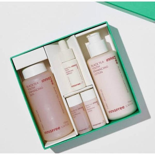 INNISFREE New Black Tea Youth Enhancing Skincare Set Skincare Set
INNISFREE New Black Tea Youth Enhancing Skincare Set Skincare Set