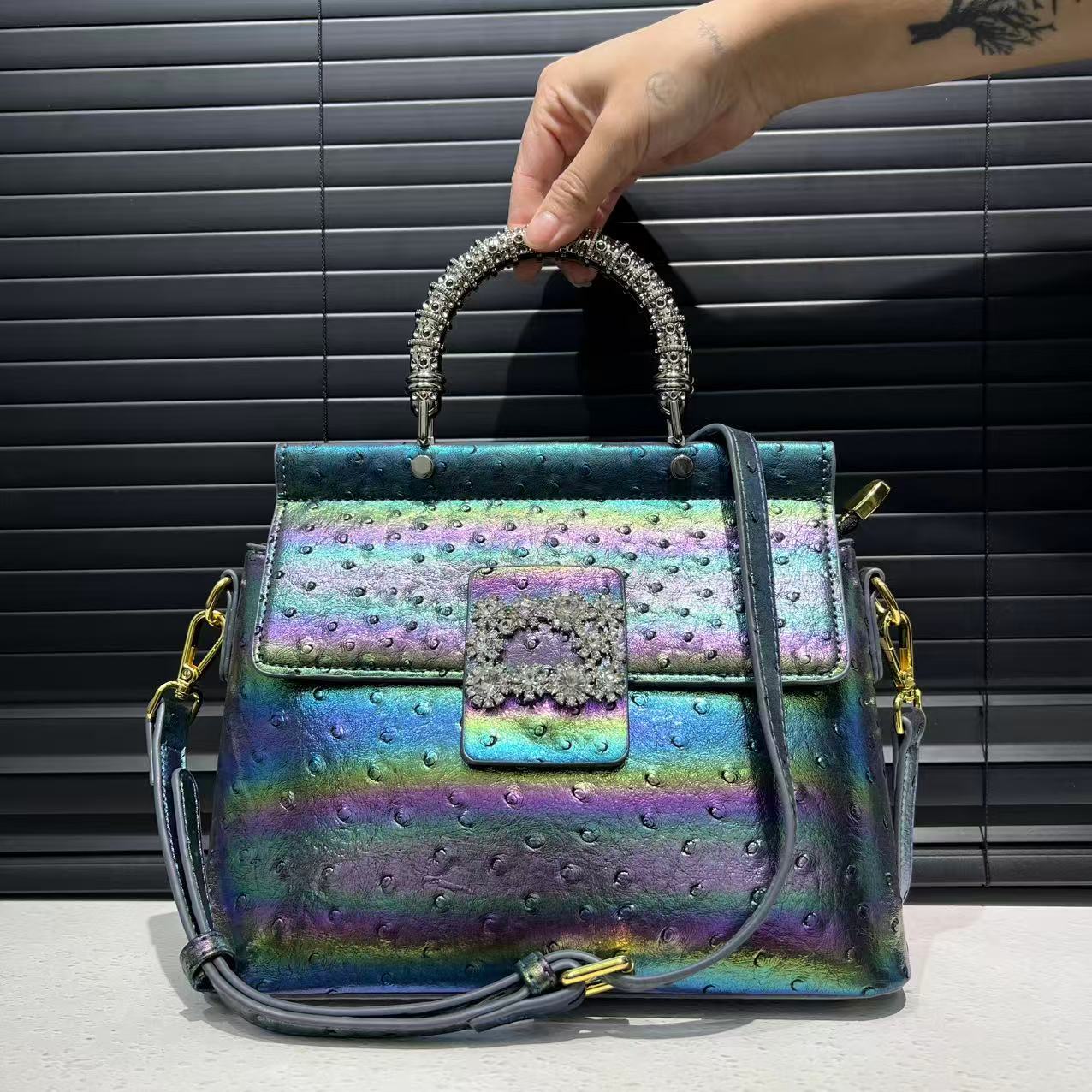 Ladies Fashion Gradient Gorgeous Banquet Handbag Personalized Elegant Exquisite Shoulder Bag бірюзовий
Ladies Fashion Gradient Gorgeous Banquet Handbag Personalized Elegant Exquisite Shoulder Bag бірюзовий