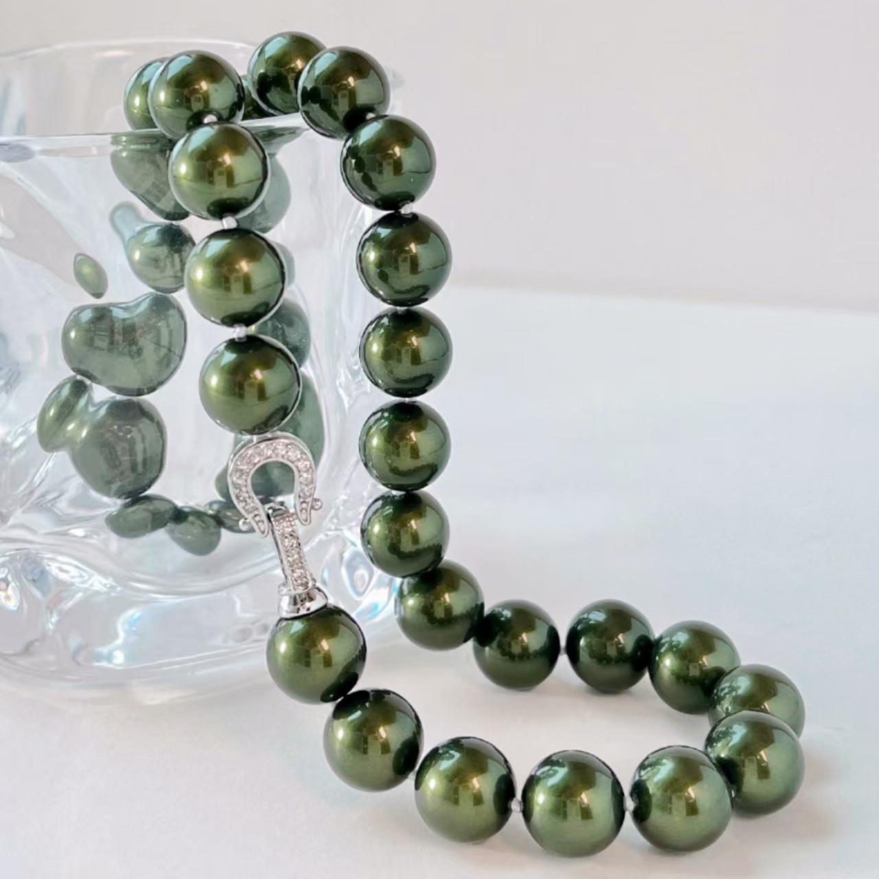 Vintage 12Mm Morandi Malachite Green Bead Necklace Collarbone Chain
Vintage 12Mm Morandi Malachite Green Bead Necklace Collarbone Chain
