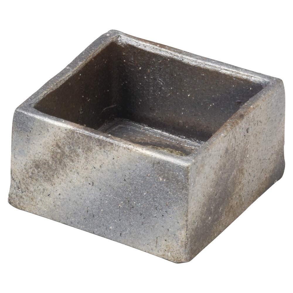 Marui Seito Shigaraki Ware Hechimon Masu Sake Cup with Silver Glaze MR-3-3178
Marui Seito Shigaraki Ware Hechimon Masu Sake Cup with Silver Glaze MR-3-3178