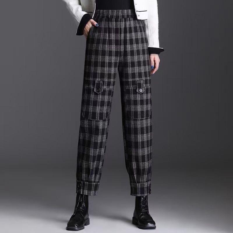 Women s High-Waisted Fleece-Lined Checkered Harem Pants - Wool Blend, Slimming, Loose Fit, Elastic Waist, Warm Carrot Style. M 85-105 jin
Women s High-Waisted Fleece-Lined Checkered Harem Pants - Wool Blend, Slimming, Loose Fit, Elastic Waist, Warm Carrot Style. M 85-105 jin