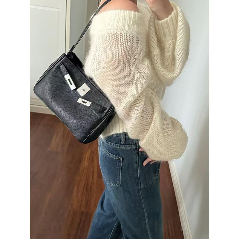 2024 niche black Kelly bag premium commuter bag women s simple shoulder bag versatile messenger bag small handbag чорний
2024 niche black Kelly bag premium commuter bag women s simple shoulder bag versatile messenger bag small handbag чорний