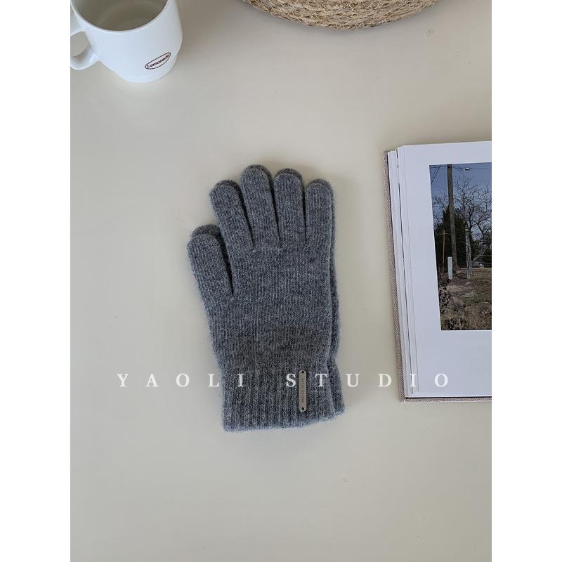 Шерстяные металлические стандартные осенне-зимние вязаные шерстяные перчатки женские теплые с открытыми пальцами можно ездить в холод one size fits all серый
Шерстяные металлические стандартные осенне-зимние вязаные шерстяные перчатки женские теплые с открытыми пальцами можно ездить в холод one size fits all серый