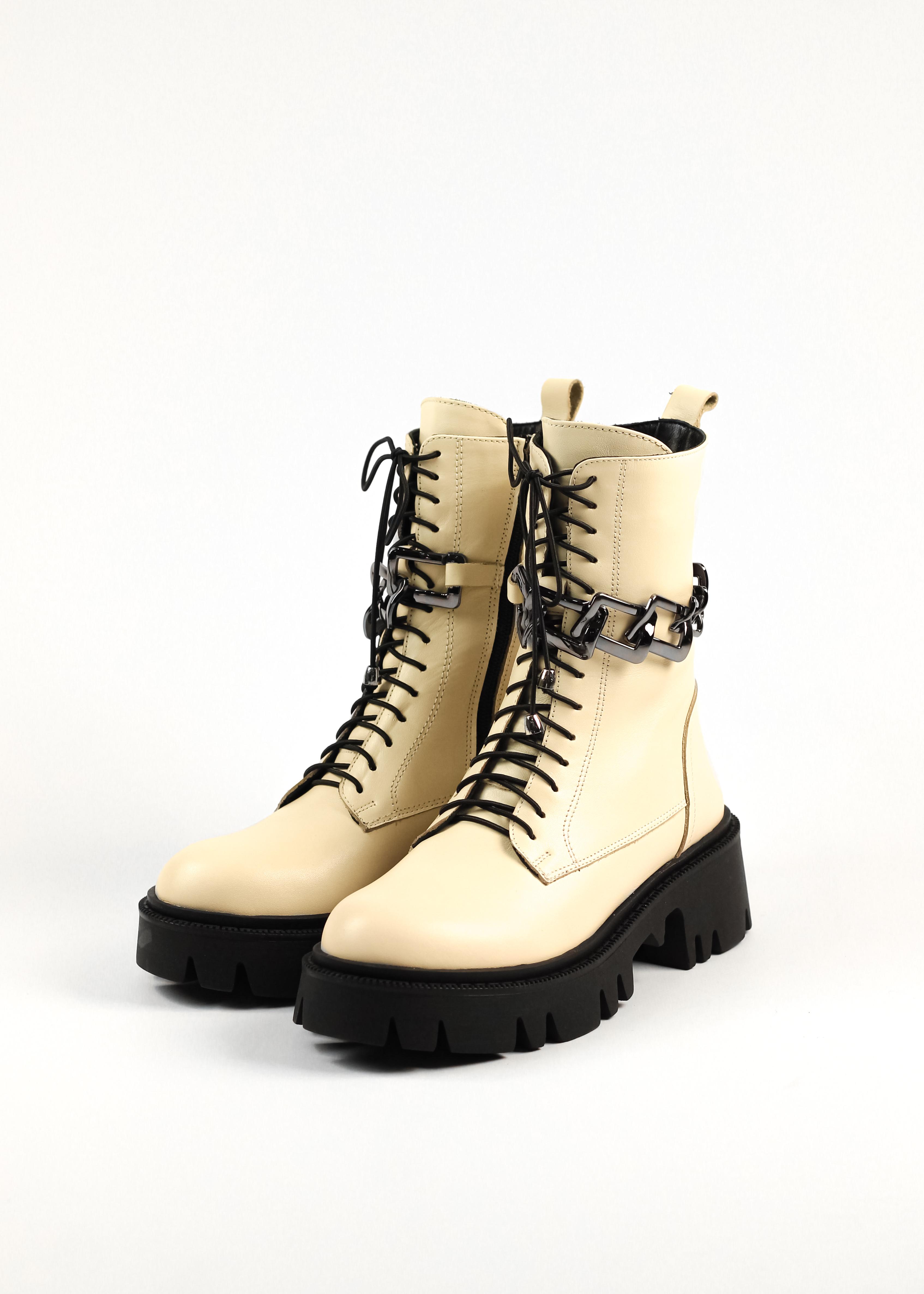 Черевики з ланцюгом Evromoda 11298 36 Молочна шкіра 36 теплим білим кольором
Черевики з ланцюгом Evromoda 11298 36 Молочна шкіра 36 теплим білим кольором