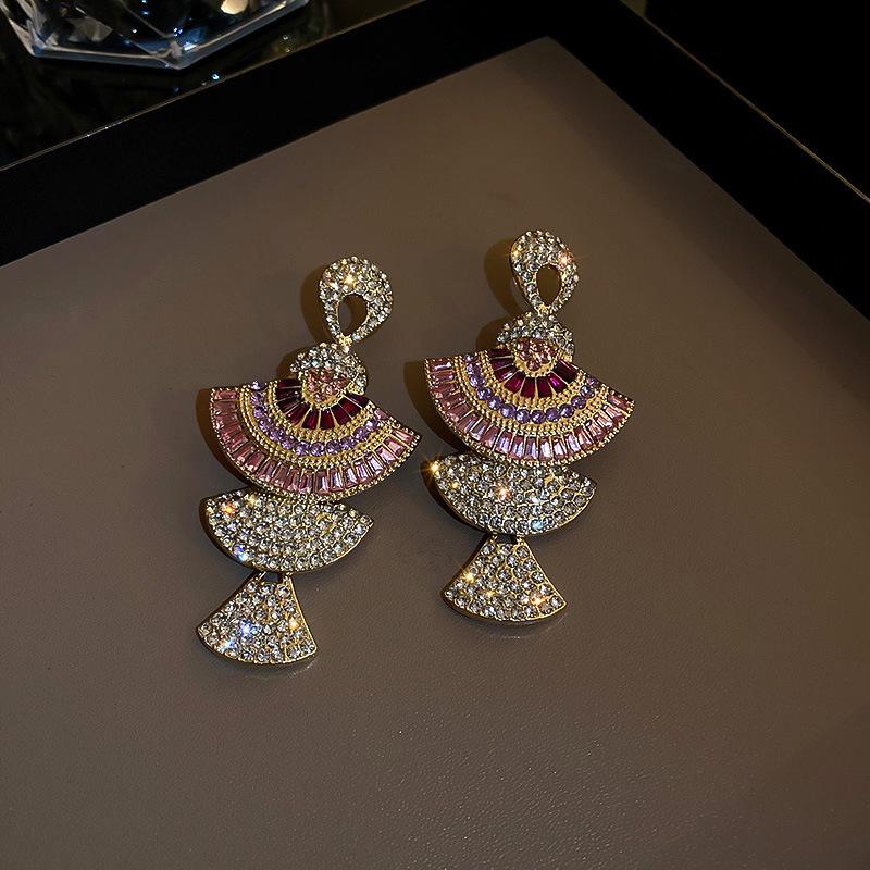 Vintage Fan-Shaped Earrings: Silver Needle & Colorful Rhinestones, French Style Fashion for Women
Vintage Fan-Shaped Earrings: Silver Needle & Colorful Rhinestones, French Style Fashion for Women