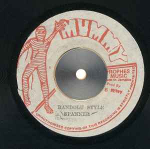 7inch Record RANKING SPANNER - Bandolu Style NONE Mummy 1977 Jamaica Reggae, Ska & Dub Used
7inch Record RANKING SPANNER - Bandolu Style NONE Mummy 1977 Jamaica Reggae, Ska & Dub Used