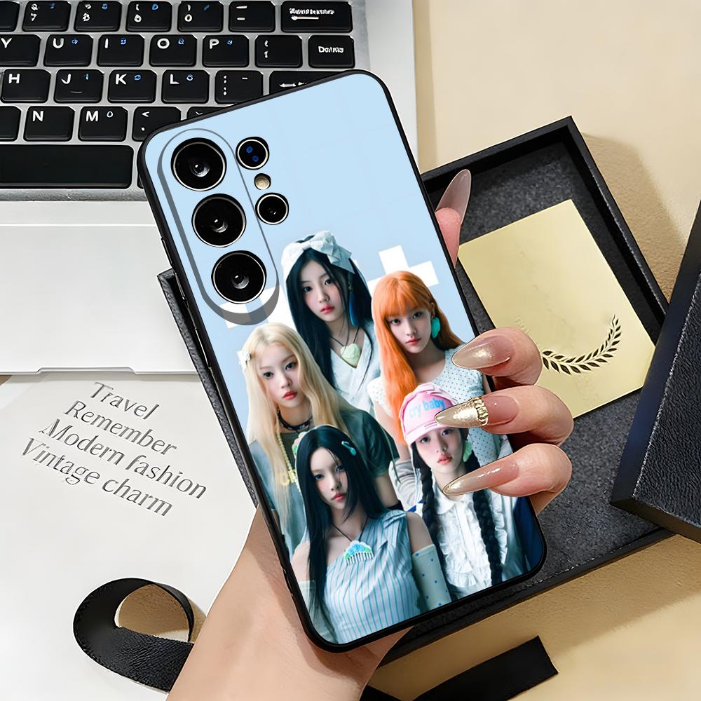 Чехол для телефона KPOP I-ILLIT для Samsung S26 S25 S24 FE S23 S22 S21 Plus S20 Ultra Note20Ultra Черный Мягкий чехол Galaxy S21 Plus5G
Чехол для телефона KPOP I-ILLIT для Samsung S26 S25 S24 FE S23 S22 S21 Plus S20 Ultra Note20Ultra Черный Мягкий чехол Galaxy S21 Plus5G