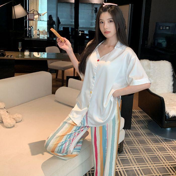 Xia Bingxue Silk Pajamas Women s Three-piece Short Sleeve Cardigan Shirt Neck V-Neck Shorts Pants Water Drop Striped Loungewear M
Xia Bingxue Silk Pajamas Women s Three-piece Short Sleeve Cardigan Shirt Neck V-Neck Shorts Pants Water Drop Striped Loungewear M