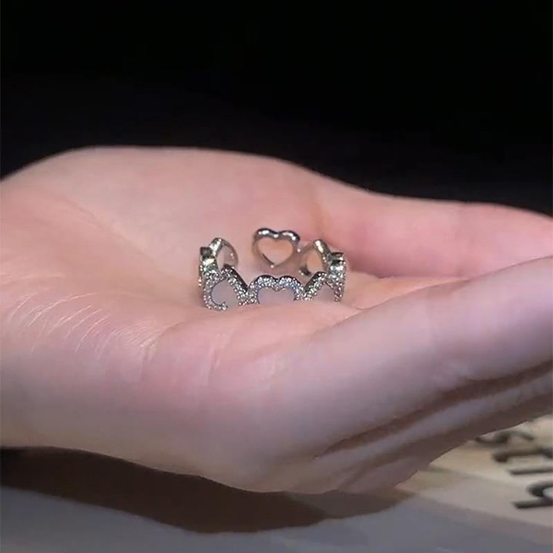 Кольцо-фриволите «Любовь» с бриллиантами, модное и простое открытое кольцо на указательный палец, нишевые ювелирные изделия высокого класса
Кольцо-фриволите «Любовь» с бриллиантами, модное и простое открытое кольцо на указательный палец, нишевые ювелирные изделия высокого класса