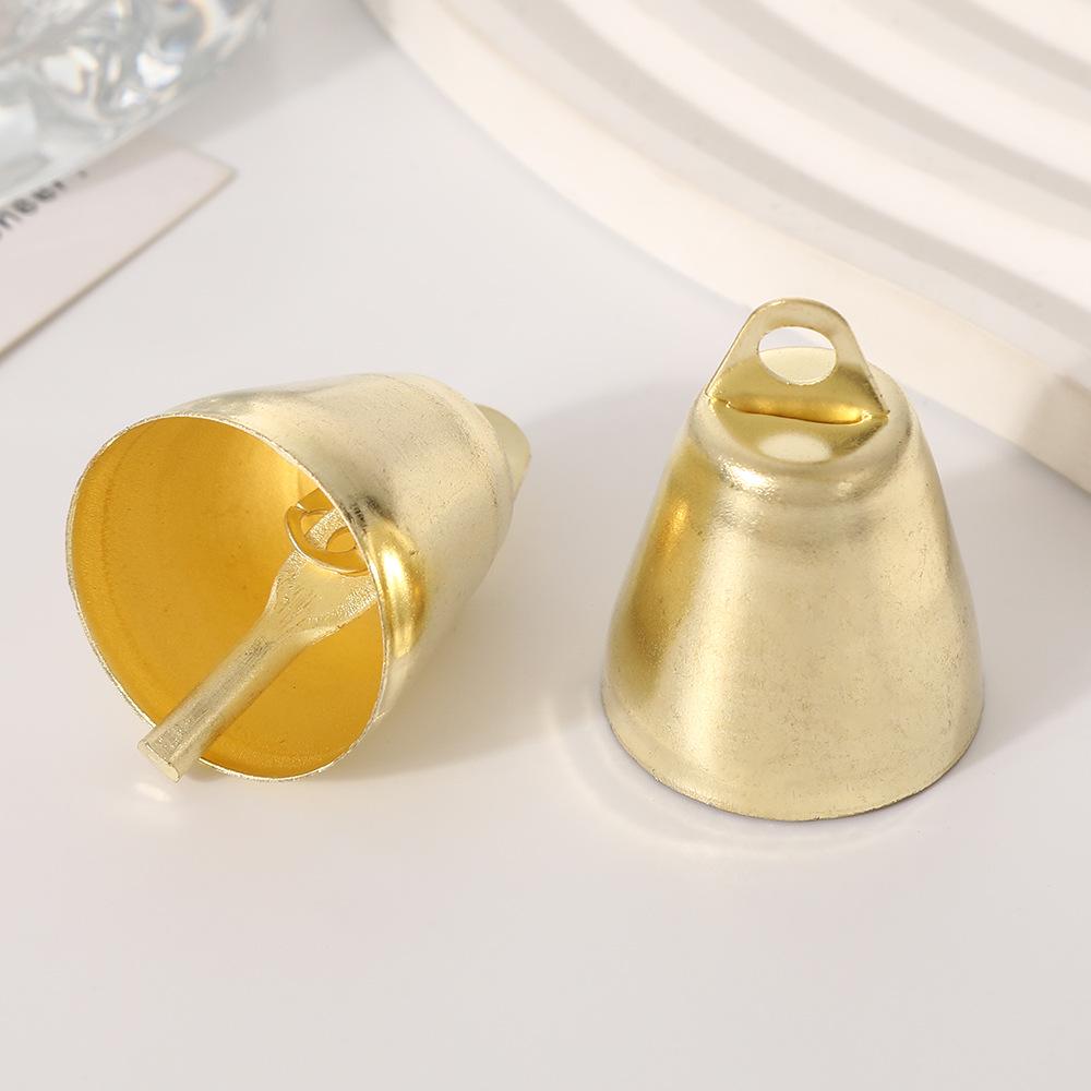 Antique Bronze Christmas Bell Pendant for DIY and Pet Collars 2.8*3.8cm Extra Height & Thickness
Antique Bronze Christmas Bell Pendant for DIY and Pet Collars 2.8*3.8cm Extra Height & Thickness