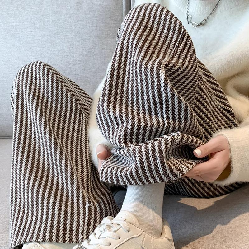 Petite Wool Blend Pinstripe High Waist Wide Leg Pants - Slimming, Loose Fit for Autumn/Winter XS (60-79 lbs)
Petite Wool Blend Pinstripe High Waist Wide Leg Pants - Slimming, Loose Fit for Autumn/Winter XS (60-79 lbs)