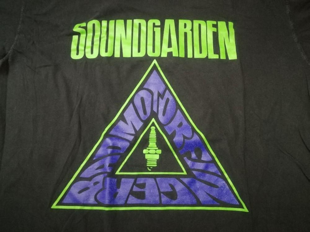 Baju Soundgarden band all size Black Unisex D641 2 sides Unisex T-Shirt XXXXL
Baju Soundgarden band all size Black Unisex D641 2 sides Unisex T-Shirt XXXXL