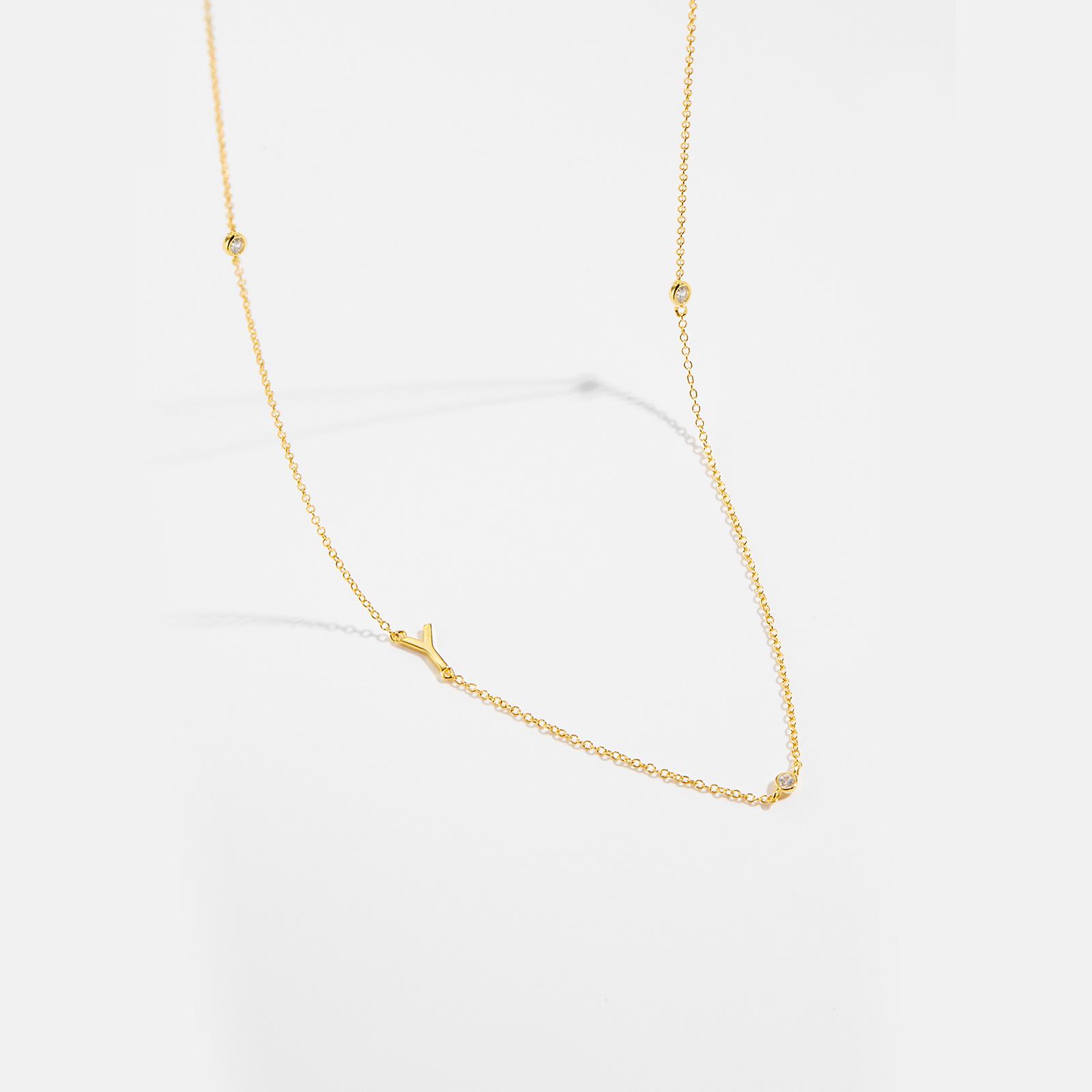 S925 Sterling Silver Smooth Clavicle Chain Necklace for Women - Fashionable New Hot Jewelry with 26 English Letters. 925 Sterling Silver, 18k Gold Plated
S925 Sterling Silver Smooth Clavicle Chain Necklace for Women - Fashionable New Hot Jewelry with 26 English Letters. 925 Sterling Silver, 18k Gold Plated