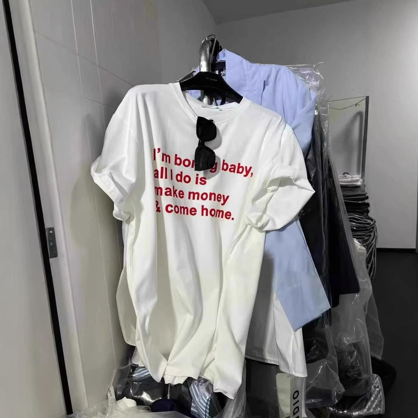 Women s Plus Size White Cotton Oversized Short-Sleeve T-Shirt L білий
Women s Plus Size White Cotton Oversized Short-Sleeve T-Shirt L білий
