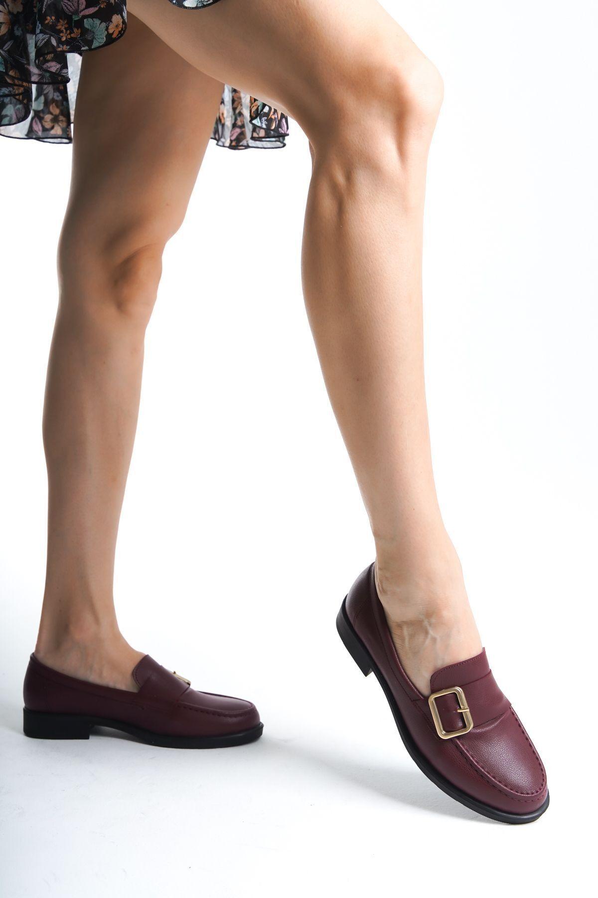 Women s Fashion Faux Leather Thick Heeled Loafer Burgundy Color Short Heeled Daily Use Shoes 36
Women s Fashion Faux Leather Thick Heeled Loafer Burgundy Color Short Heeled Daily Use Shoes 36