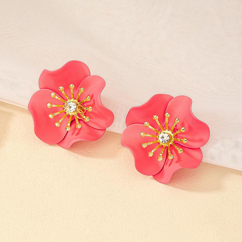 Korean Style Camellia Earrings with Inlaid Diamonds - Fashionable and Sweet Floral Studs
Korean Style Camellia Earrings with Inlaid Diamonds - Fashionable and Sweet Floral Studs