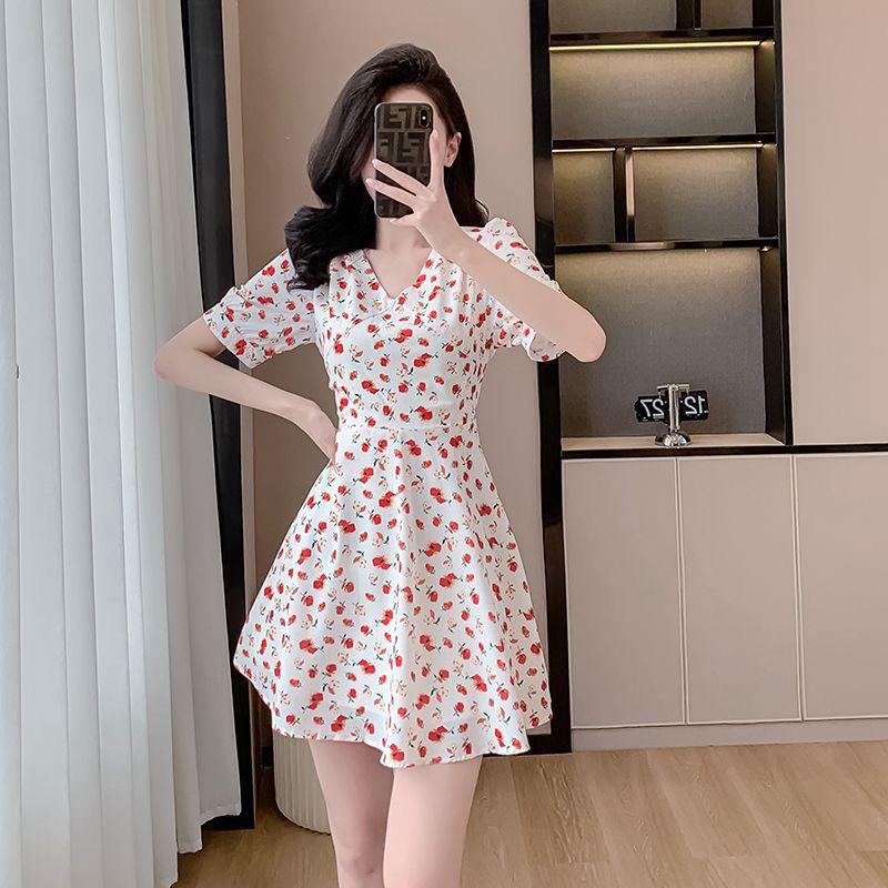 Petite Women s Summer 2026 Floral Chiffon Dress - Waist-Cinching, Heat-Resistant, Soft Korean Style Skirt S (80-95 jin)
Petite Women s Summer 2026 Floral Chiffon Dress - Waist-Cinching, Heat-Resistant, Soft Korean Style Skirt S (80-95 jin)