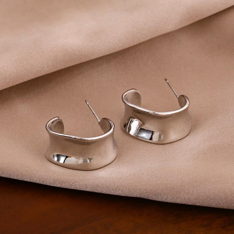 S Sterling Silver Needle Wide Face Earrings Women s Irregular Metal Circle Stud Earrings Japanese Popular Earrings
S Sterling Silver Needle Wide Face Earrings Women s Irregular Metal Circle Stud Earrings Japanese Popular Earrings
