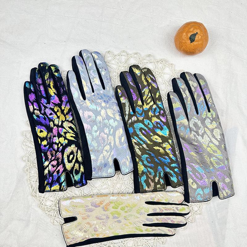 Colorful Leopard Print Gloves Female Velvet Thickened Warm Student Driving Touch Screen Gloves
Colorful Leopard Print Gloves Female Velvet Thickened Warm Student Driving Touch Screen Gloves