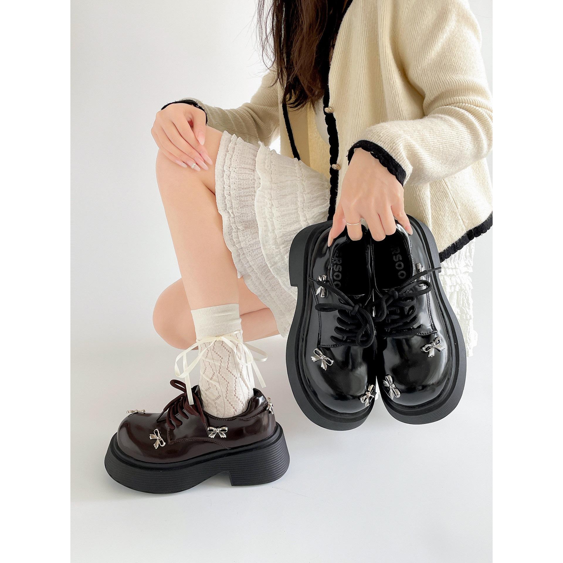 Black British style with skirt platform small leather shoes 2026 new spring and autumn small man heightening love single shoes 40 коричневий
Black British style with skirt platform small leather shoes 2026 new spring and autumn small man heightening love single shoes 40 коричневий