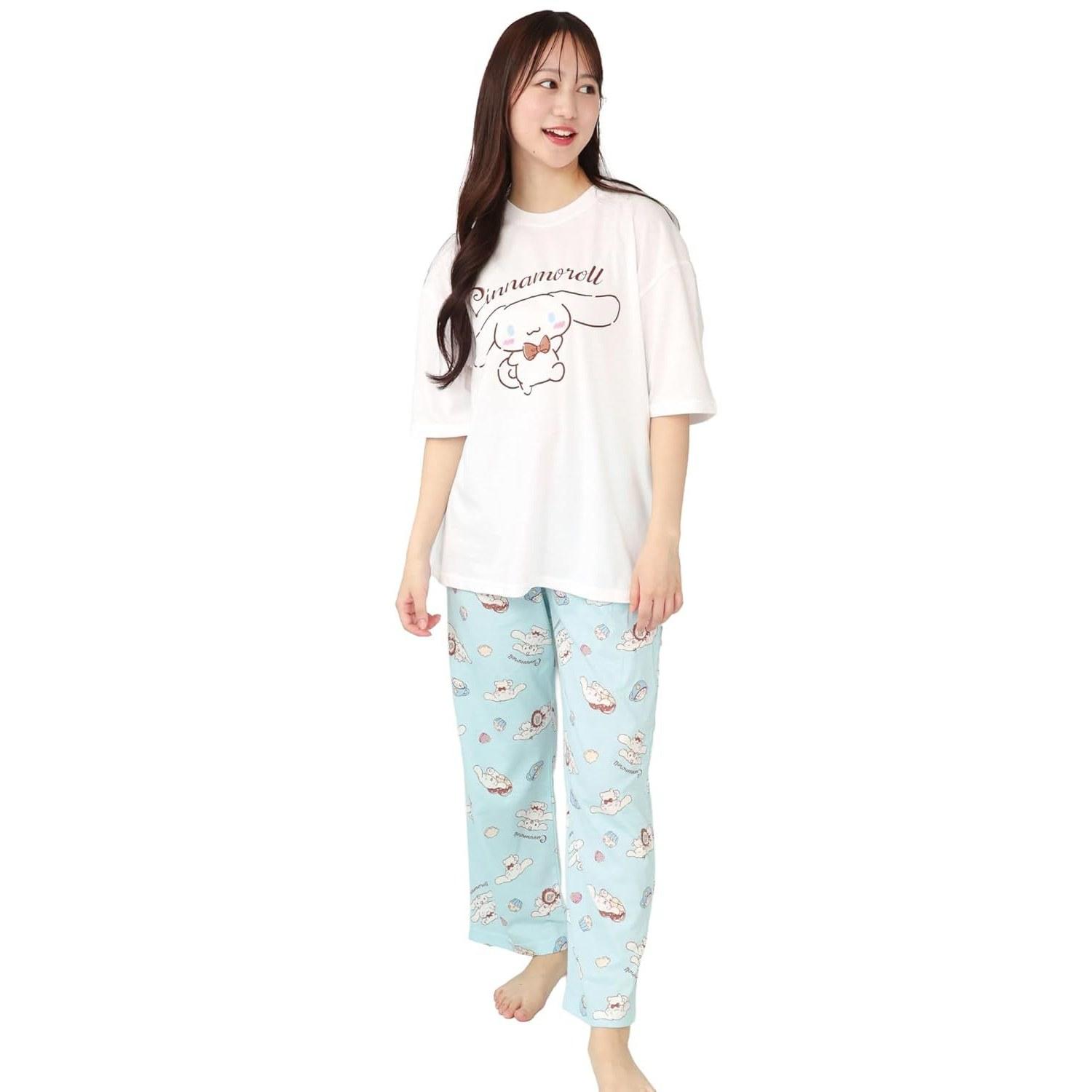 SAZAC Cinnamonroll Pajama Jersey Womens Short Sleeve Long Pants T-Shirt Cut Sew Set Roomwear Loungewear Sweets Sanrio M Size/L Size SAN-1806
SAZAC Cinnamonroll Pajama Jersey Womens Short Sleeve Long Pants T-Shirt Cut Sew Set Roomwear Loungewear Sweets Sanrio M Size/L Size SAN-1806