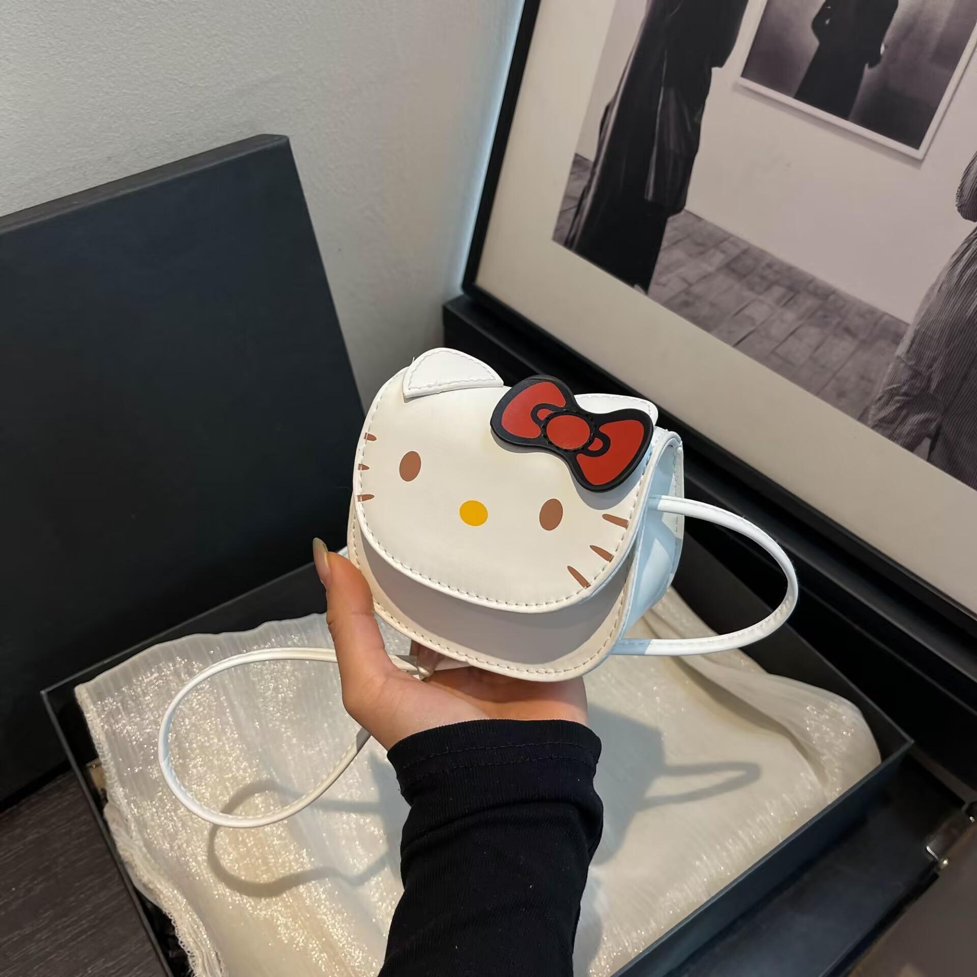 Мини-кошелек Hello Kitty - Милая сумка через плечо и подвеска для женщин и девочек
Мини-кошелек Hello Kitty - Милая сумка через плечо и подвеска для женщин и девочек