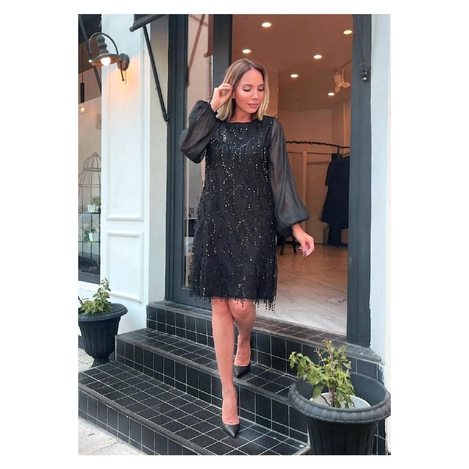 Чорна вечірня сукня великого розміру з паєтками, Trend L 
Чорна вечірня сукня великого розміру з паєтками, Trend L