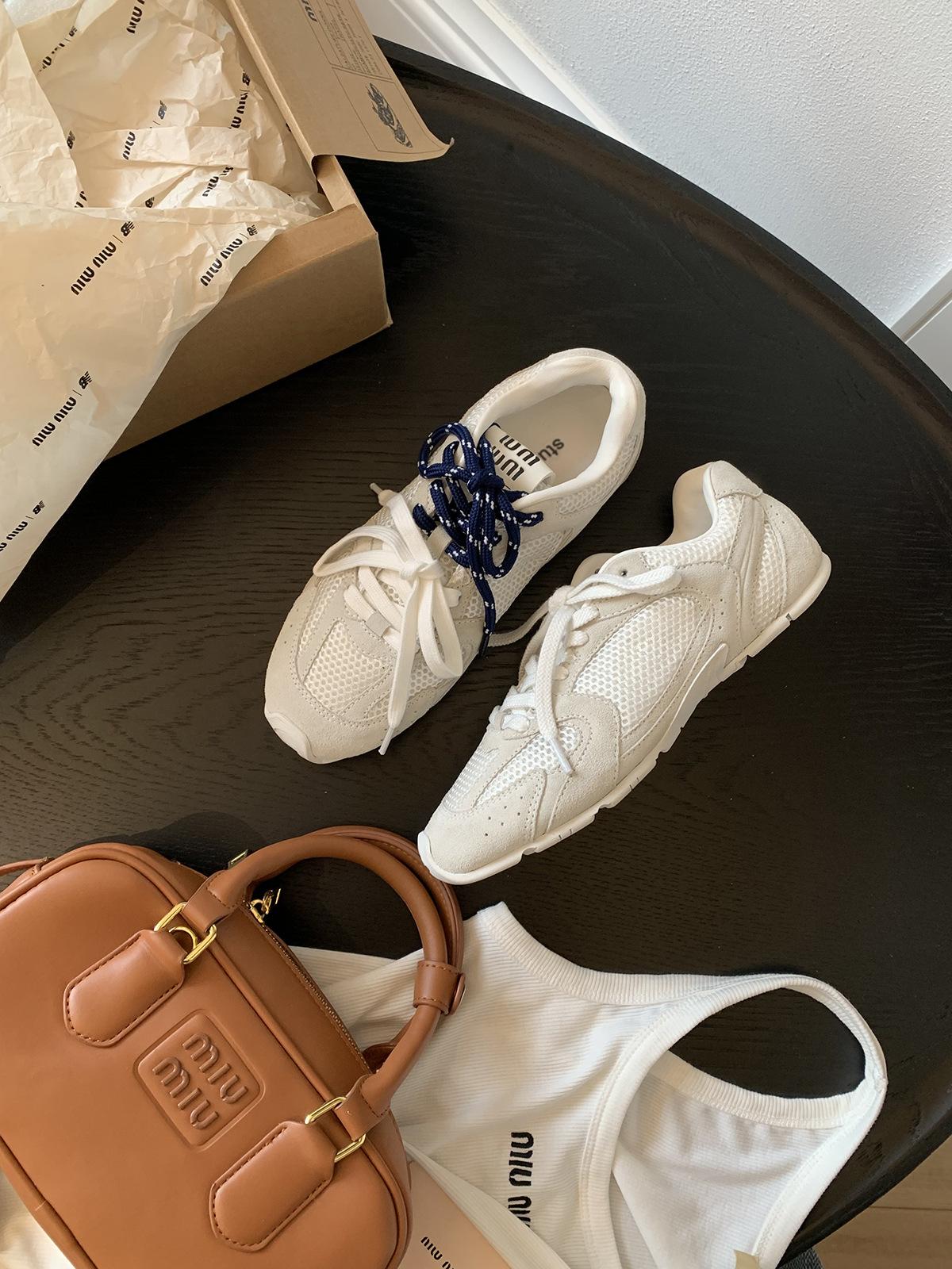 Версия из коровьей кожи~ Стиль как у Grape Mom, ретро на шнуровке, универсальные, дышащие, повседневный стиль, на плоской подошве, туфли Forrest Gump женские 40
Версия из коровьей кожи~ Стиль как у Grape Mom, ретро на шнуровке, универсальные, дышащие, повседневный стиль, на плоской подошве, туфли Forrest Gump женские 40