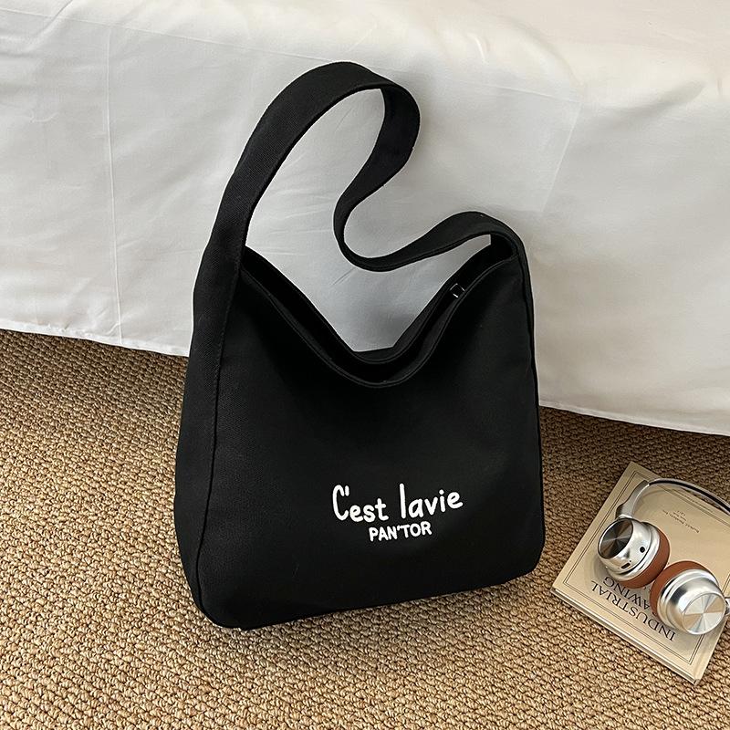 Niche versatile tote bag trendy letter student campus class leisure backpack simple commuter shoulder bag чёрный
Niche versatile tote bag trendy letter student campus class leisure backpack simple commuter shoulder bag чёрный