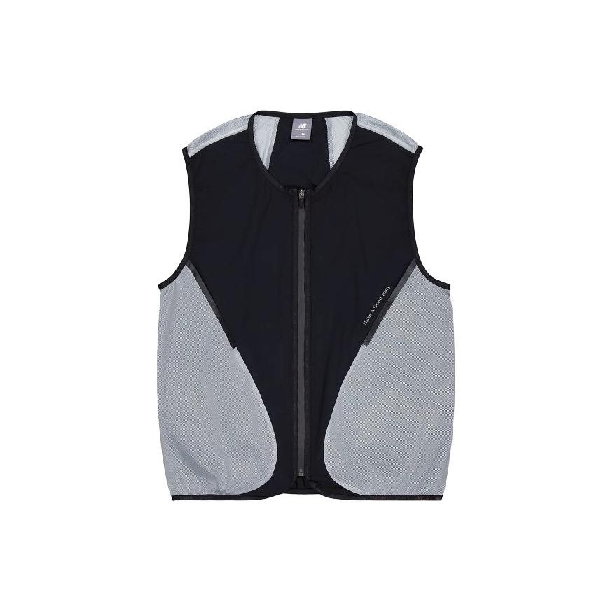 New Balance Hypersports Designer Series Essential Loose-Fit Zip Vest With Small Logo And Letter Print Unisex Tops Black NJE25081-BK
New Balance Hypersports Designer Series Essential Loose-Fit Zip Vest With Small Logo And Letter Print Unisex Tops Black NJE25081-BK