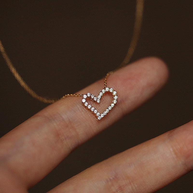 S925 Sterling Silver Zircon Inlaid Heart Necklace - Elegant and Versatile 925 Silver
S925 Sterling Silver Zircon Inlaid Heart Necklace - Elegant and Versatile 925 Silver