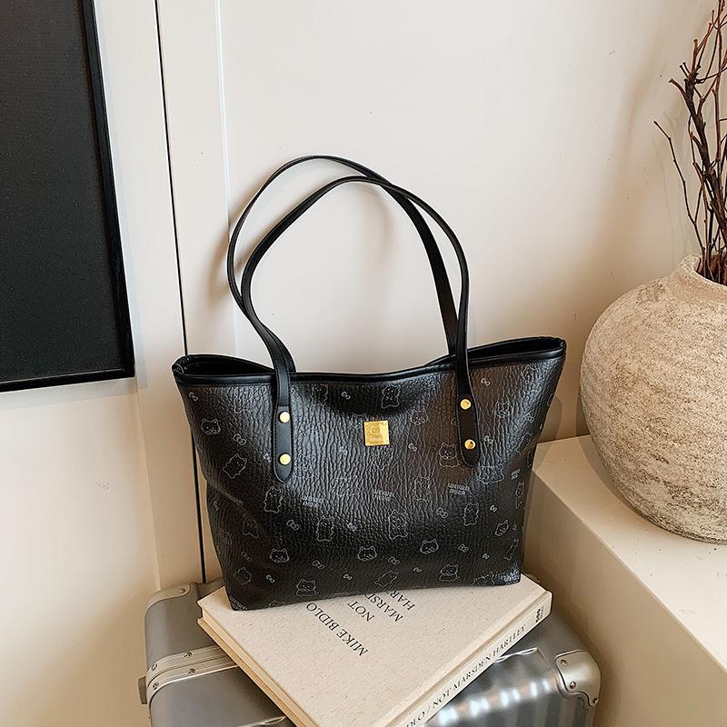 Премиальная нишевая сумка класса люкс для женщин, новая модная трендовая сумка через плечо, большая вместительная сумка-тоут
Премиальная нишевая сумка класса люкс для женщин, новая модная трендовая сумка через плечо, большая вместительная сумка-тоут