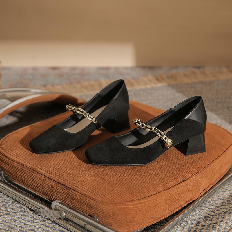 Classic retro leopard print brown women s square head wood grain thick heel fashion suede Mary Jane 34
Classic retro leopard print brown women s square head wood grain thick heel fashion suede Mary Jane 34