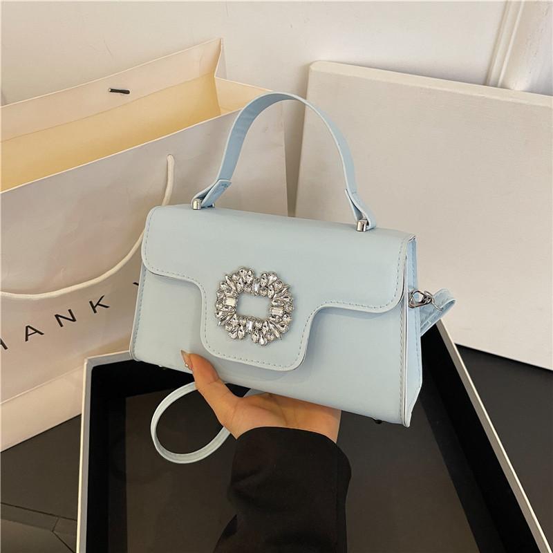 Модна маленька квадратна сумка, інкрустована діамантами, 2024, нова жіноча сумочка з дорогоцінним камінням у національному стилі, жіноча сумка з іноземною текстурою, сумка через плече синій
Модна маленька квадратна сумка, інкрустована діамантами, 2024, нова жіноча сумочка з дорогоцінним камінням у національному стилі, жіноча сумка з іноземною текстурою, сумка через плече синій