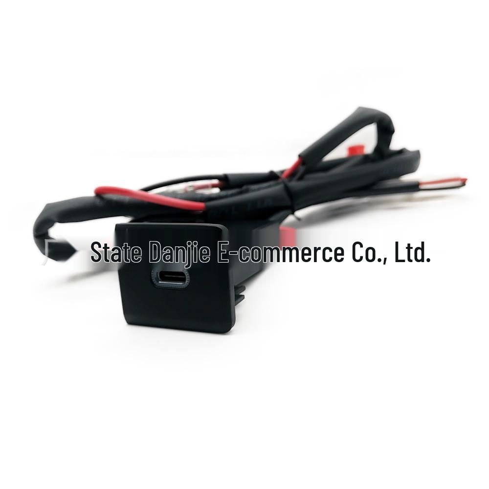 Volkswagen California T5 TYPE-C Fast Charger Socket
Volkswagen California T5 TYPE-C Fast Charger Socket