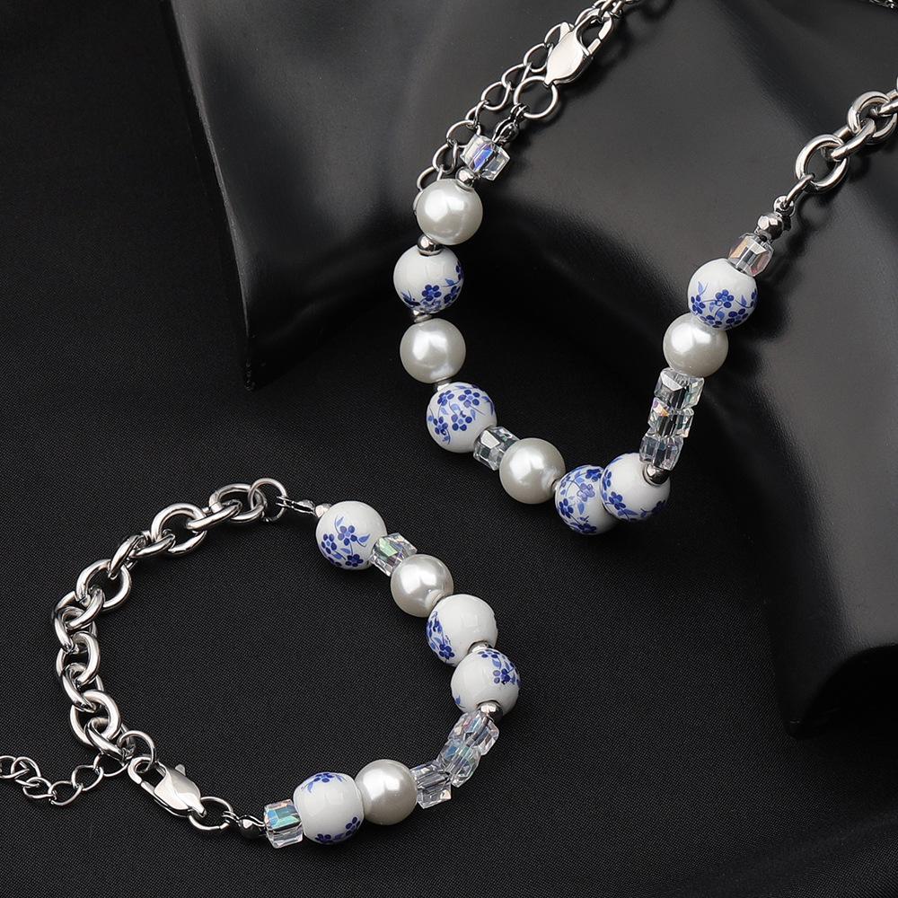 Authentic Blue & White Porcelain Couples Necklace: Titanium Steel Hip Hop Clavicle Chain for Men & Women
Authentic Blue & White Porcelain Couples Necklace: Titanium Steel Hip Hop Clavicle Chain for Men & Women