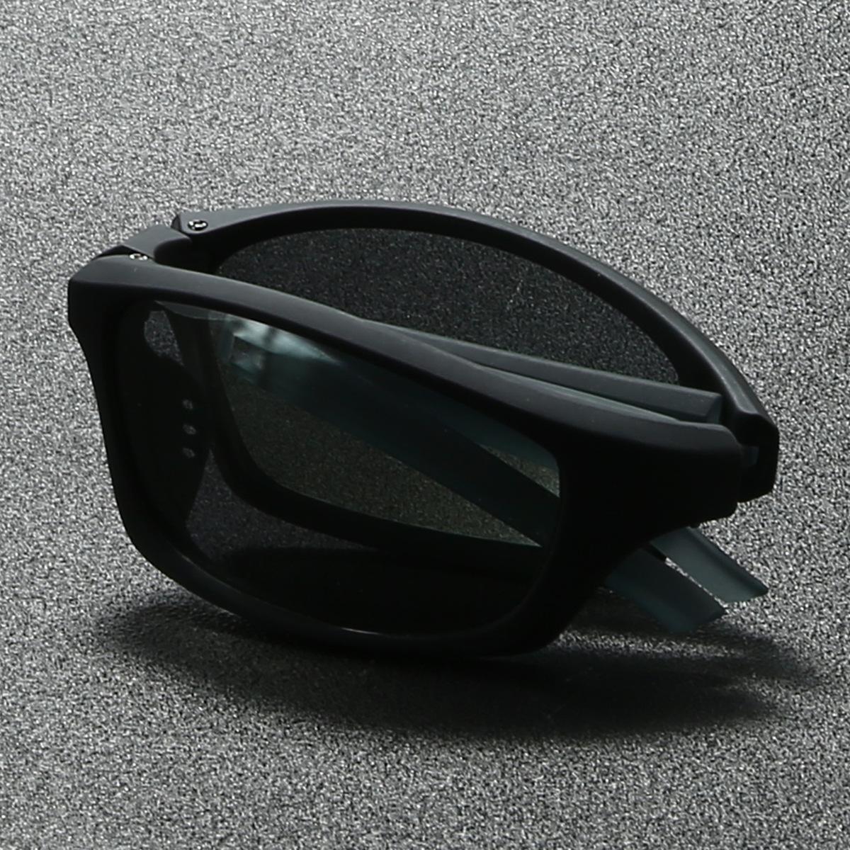 Мужские портативные складные солнцезащитные очки ночного видения, сверхлегкие спортивные поляризованные очки фотохромные, классические, унисекс, повседневный стиль
Мужские портативные складные солнцезащитные очки ночного видения, сверхлегкие спортивные поляризованные очки фотохромные, классические, унисекс, повседневный стиль