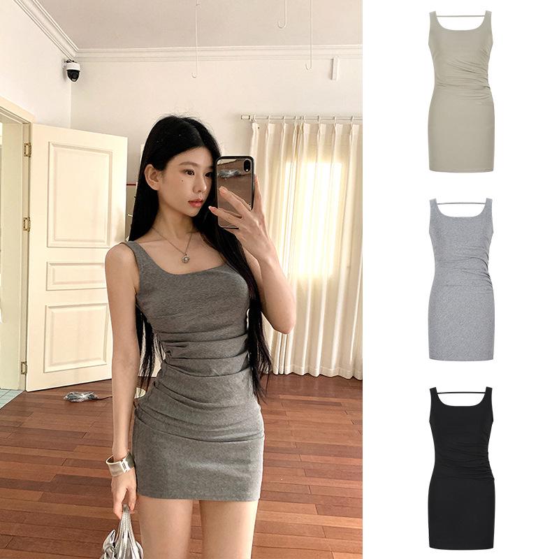 Square Neck Slim Fit Camisole Dress - Pleated Waist, Short Hip-Hugging Skirt for Spring and Autumn Medium зелений
Square Neck Slim Fit Camisole Dress - Pleated Waist, Short Hip-Hugging Skirt for Spring and Autumn Medium зелений