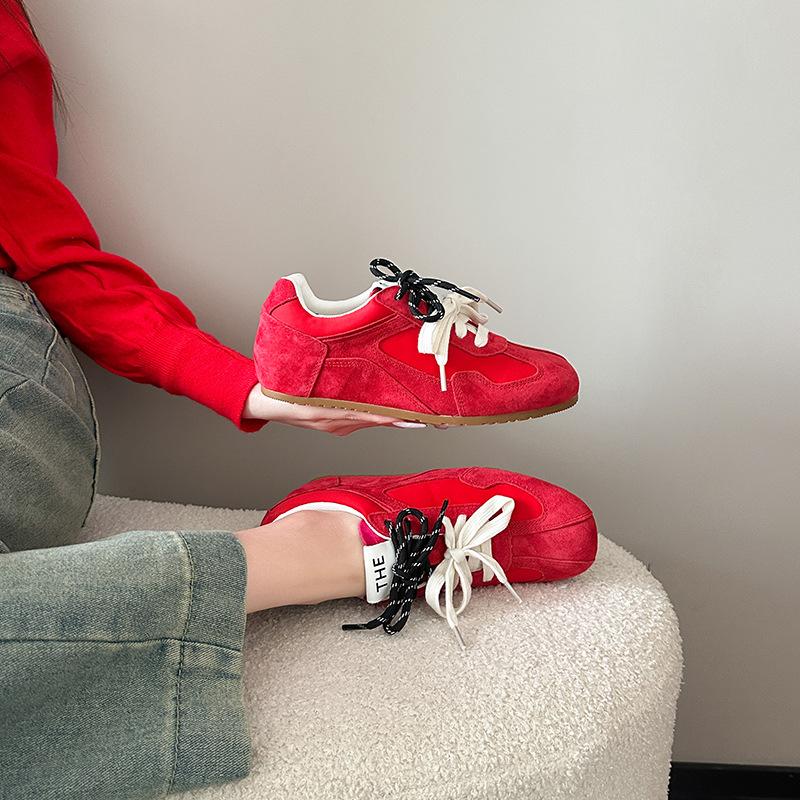 Женские тренировочные туфли на мягкой подошве с квадратным носком, матовые, в стиле «Форрест Гамп», с цветовой блокировкой, ретро, с круглым носком, кожаные, на плоской подошве, повседневные кеды для скейтборда, новинка 2025 39
Женские тренировочные туфли на мягкой подошве с квадратным носком, матовые, в стиле «Форрест Гамп», с цветовой блокировкой, ретро, с круглым носком, кожаные, на плоской подошве, повседневные кеды для скейтборда, новинка 2025 39