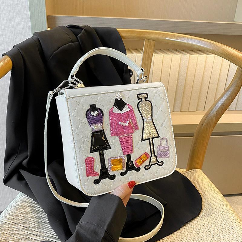 High-end Handbag Women s Japanese Patch Embroidered Square Bag Niche Retro One-shoulder Cross-body бежевий
High-end Handbag Women s Japanese Patch Embroidered Square Bag Niche Retro One-shoulder Cross-body бежевий