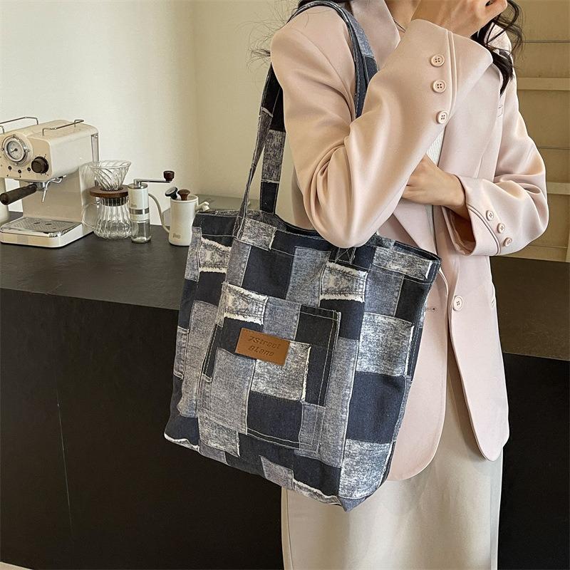 Large Capacity Shoulder Bag Female Washed Denim Canvas Bag Splicing Color Collision Women s Bag рожевий
Large Capacity Shoulder Bag Female Washed Denim Canvas Bag Splicing Color Collision Women s Bag рожевий