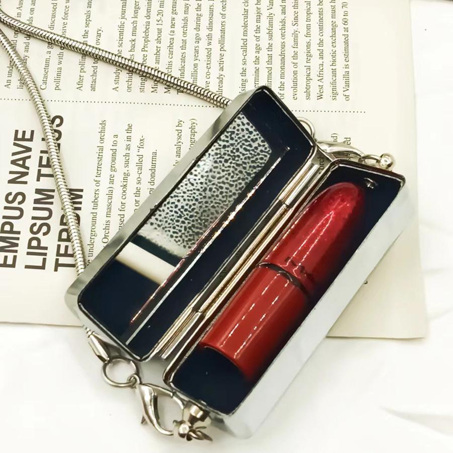 New Metal Lipstick Pack for Women High Quality Chain Crossbody Bag Designer Mini Decorative Bag Cute Shoulder Bag 8X3X2.5cm
New Metal Lipstick Pack for Women High Quality Chain Crossbody Bag Designer Mini Decorative Bag Cute Shoulder Bag 8X3X2.5cm