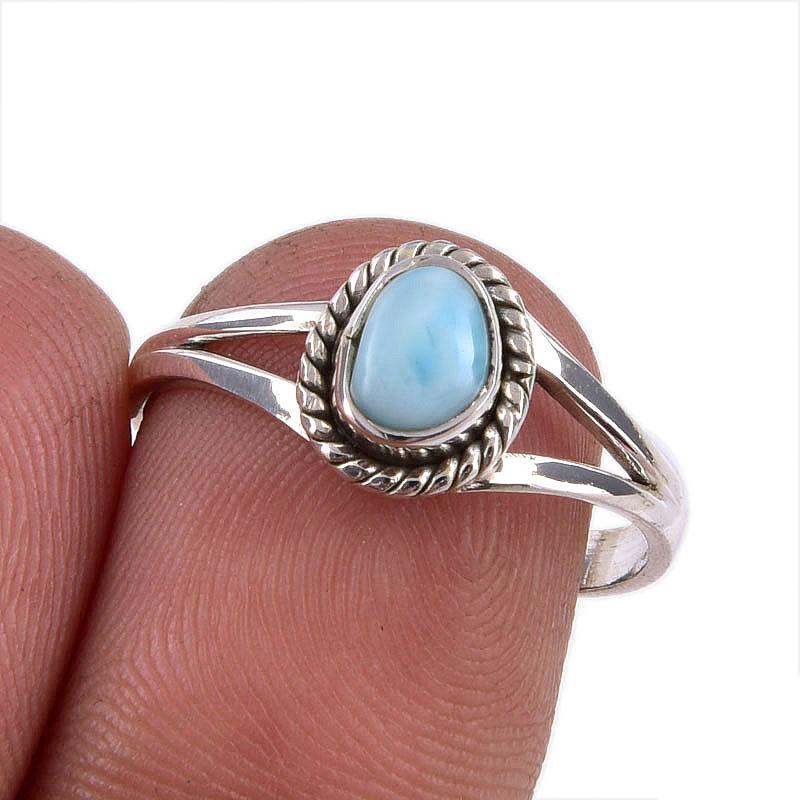 Кольцо из серебра 925 пробы с драгоценным камнем Natural Republic Larimar, размер 7 u5I58
Кольцо из серебра 925 пробы с драгоценным камнем Natural Republic Larimar, размер 7 u5I58