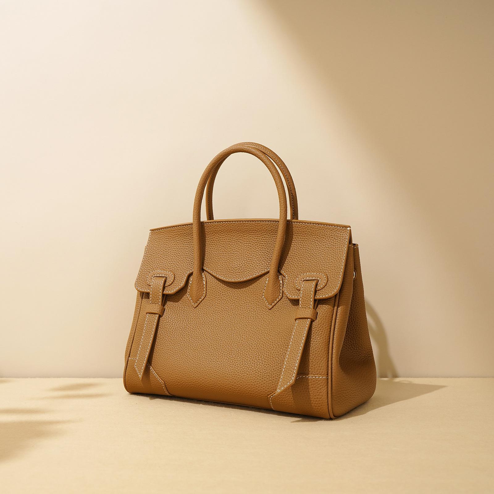 New Large Lychee Pattern Leather Cowhide Handbag Large Capacity Women s Handbag
New Large Lychee Pattern Leather Cowhide Handbag Large Capacity Women s Handbag