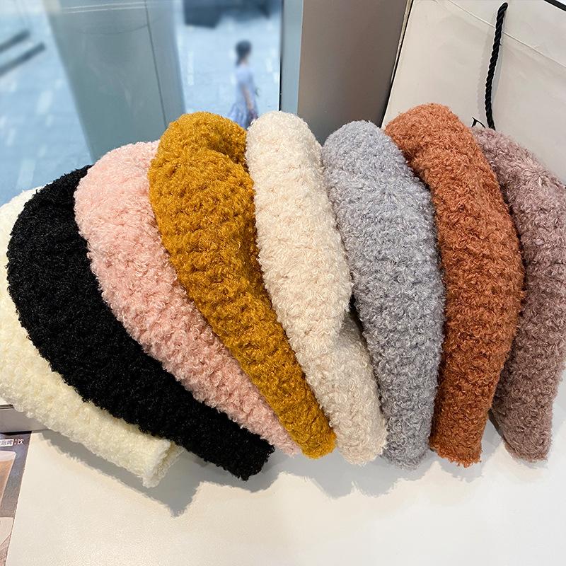 Bucket hat autumn and winter warm lamb wool Internet celebrity basin hat niche letter sticker bucket hat tide M(56-58cm) чёрный
Bucket hat autumn and winter warm lamb wool Internet celebrity basin hat niche letter sticker bucket hat tide M(56-58cm) чёрный