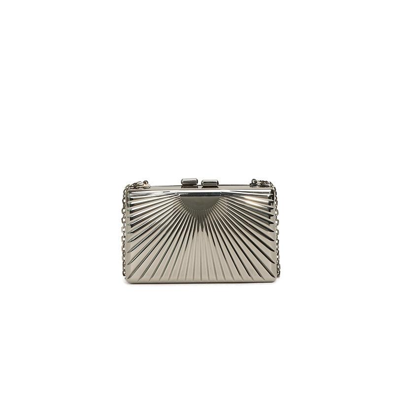 Women s Bag 2024 New Fashion Lingge Acrylic Box Single Shoulder Chain Gold Silver Banquet Bag
Women s Bag 2024 New Fashion Lingge Acrylic Box Single Shoulder Chain Gold Silver Banquet Bag