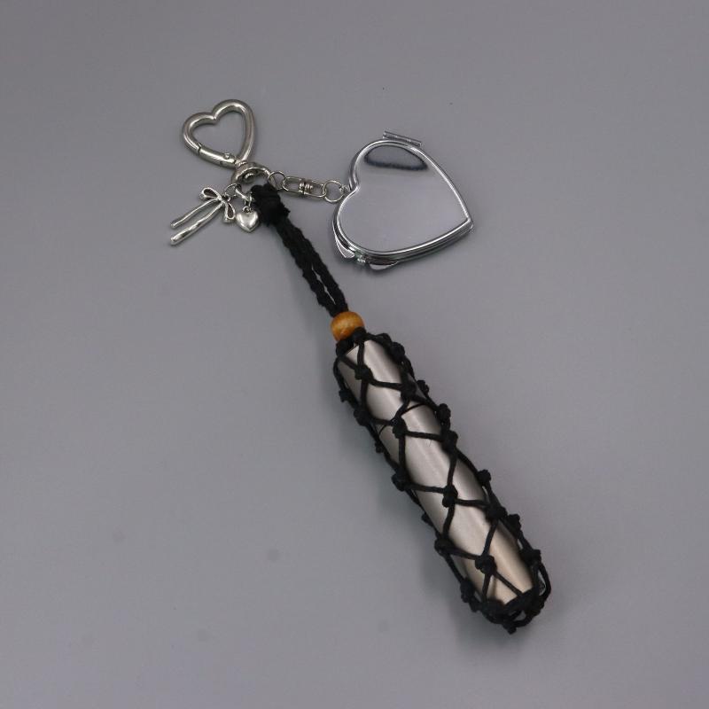 Metal Net Pocket Lipstick Protective Cover Keychain Bag Hanging Hand Woven Lip Balm Pouch Keyring With Mirror Backpack Pendant
Metal Net Pocket Lipstick Protective Cover Keychain Bag Hanging Hand Woven Lip Balm Pouch Keyring With Mirror Backpack Pendant