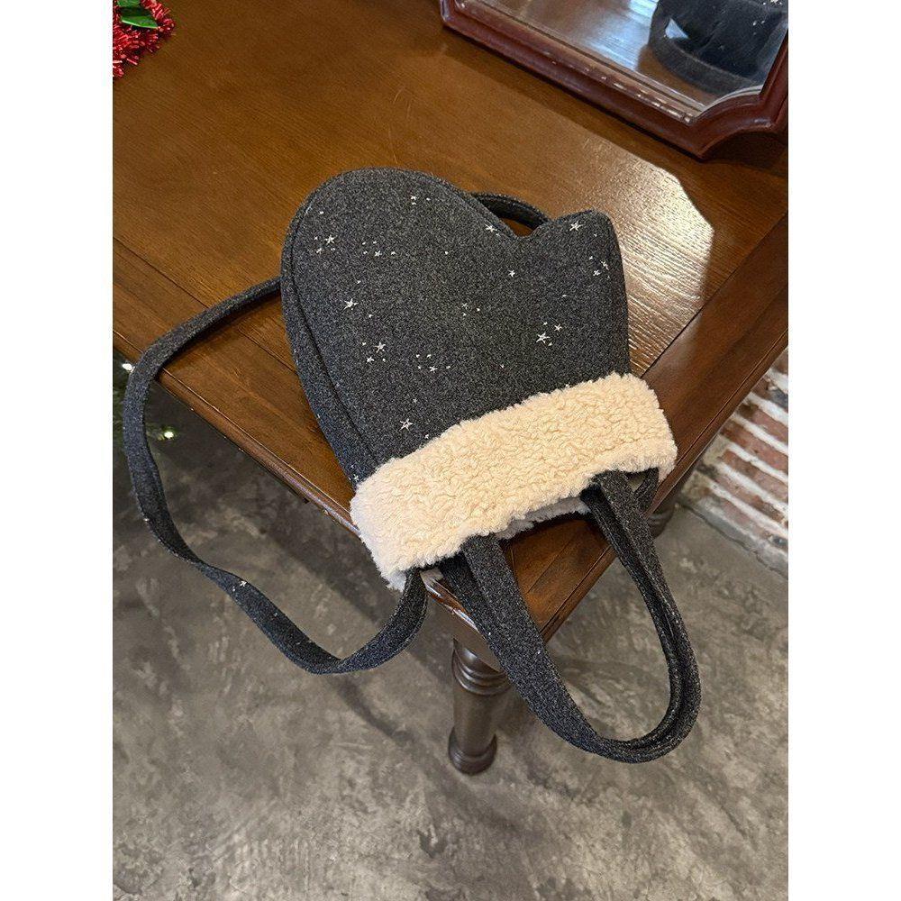 Gloves Star-shaped Dotted Cross-body Bag Stylish and Versatile Bag
Gloves Star-shaped Dotted Cross-body Bag Stylish and Versatile Bag