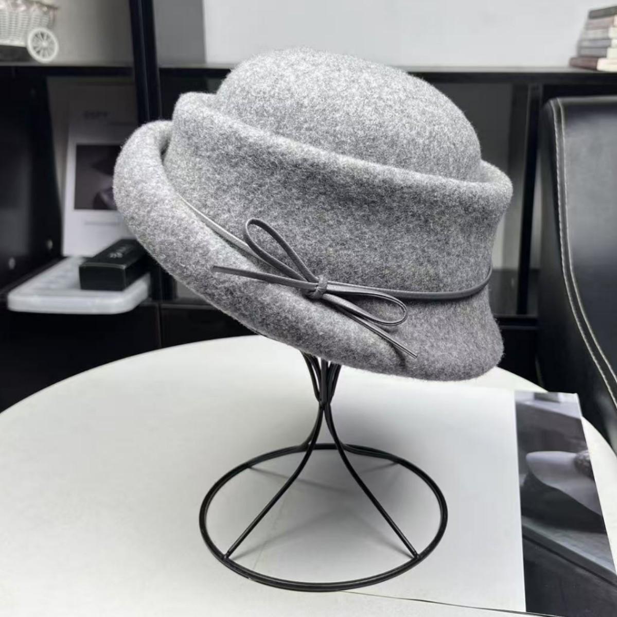Trendy autumn and winter high-end celebrity style black soft wool top hat beret women s foreign daughter hat M(55-58cm) сірий колір
Trendy autumn and winter high-end celebrity style black soft wool top hat beret women s foreign daughter hat M(55-58cm) сірий колір